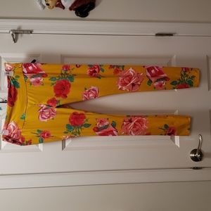Floral butt sculpting leggings